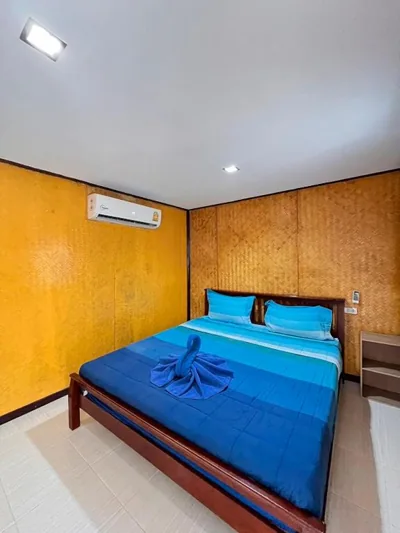 One-Double Bed Bungalow with Garden View — View Garden